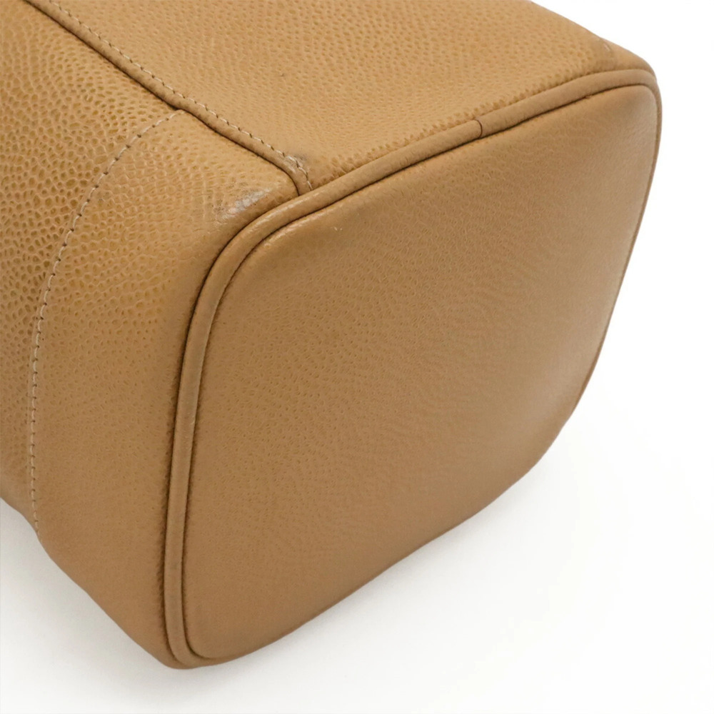 CHANEL Cream Caviar Leather Logo Pouch - Picture 4 of 10